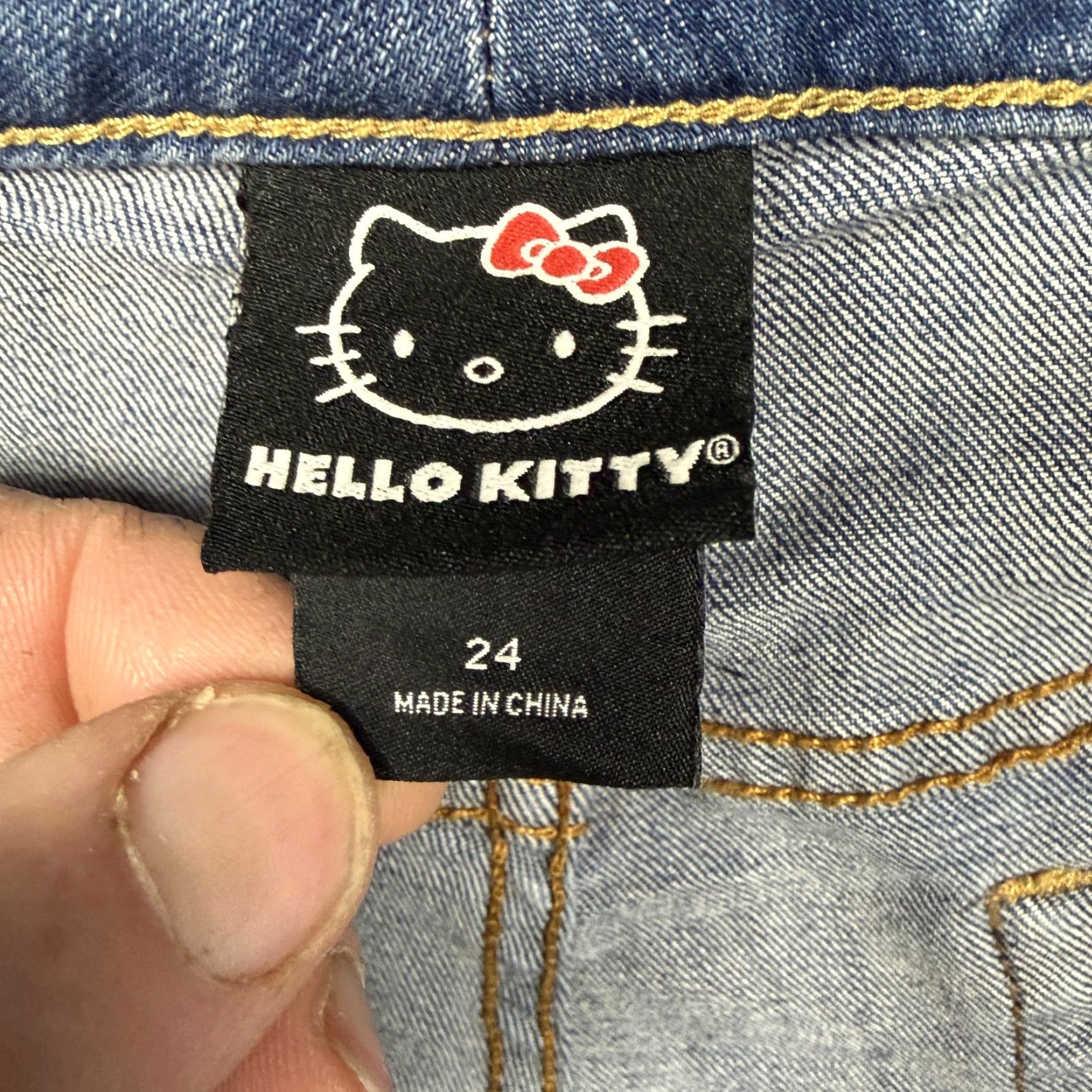 Vintage VINTAGE Hello Kitty Shorts 24 Plus 47x4 Denim Cut-Off Patches Y2K Grunge Playful Upcycled Size 42" / US 20 - 7 Thumbnail