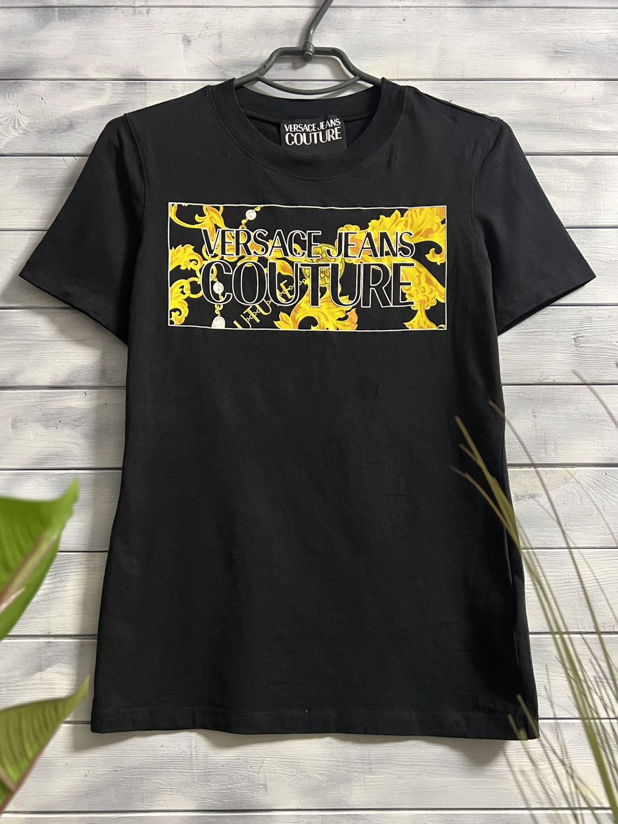 Versace Jeans Couture Rare Luxury T-Shirt Versace Jeans Couture Big Logo Size M / US 6-8 / IT 42-44 - 1 Thumbnail