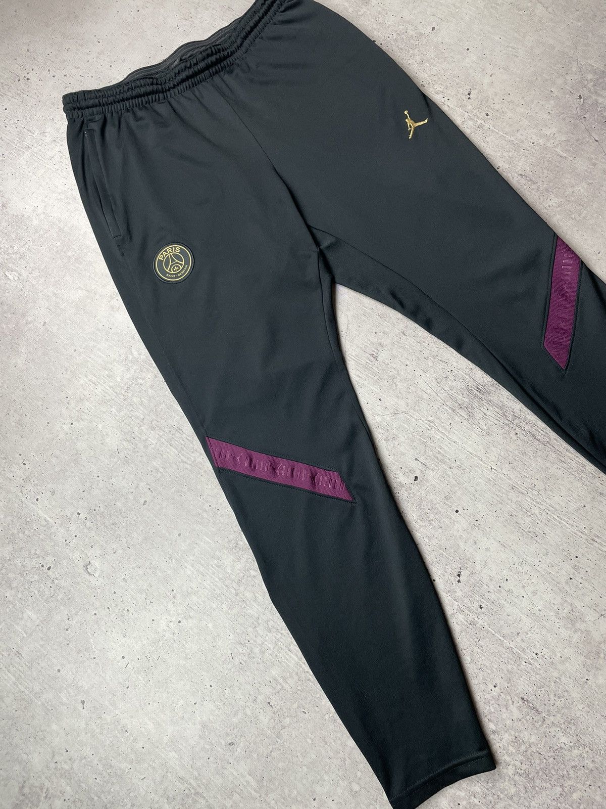 Jordan Brand × Vintage Nike Air Jordan PSG Paris Saint Germain Joggers Pants Size US 32 / EU 48 - 3 Thumbnail