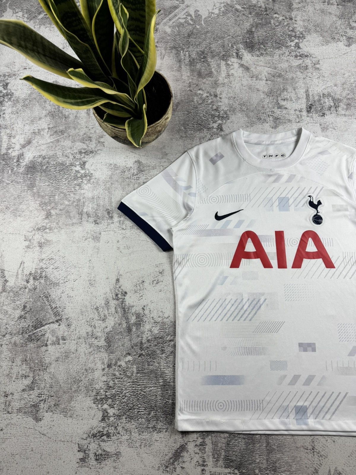 Nike Tottenham Hotspur 2022/2023/2024 Nike White Soccer Football T Shirt Jersey Kit Size US M / EU 48-50 / 2 - 2 Thumbnail
