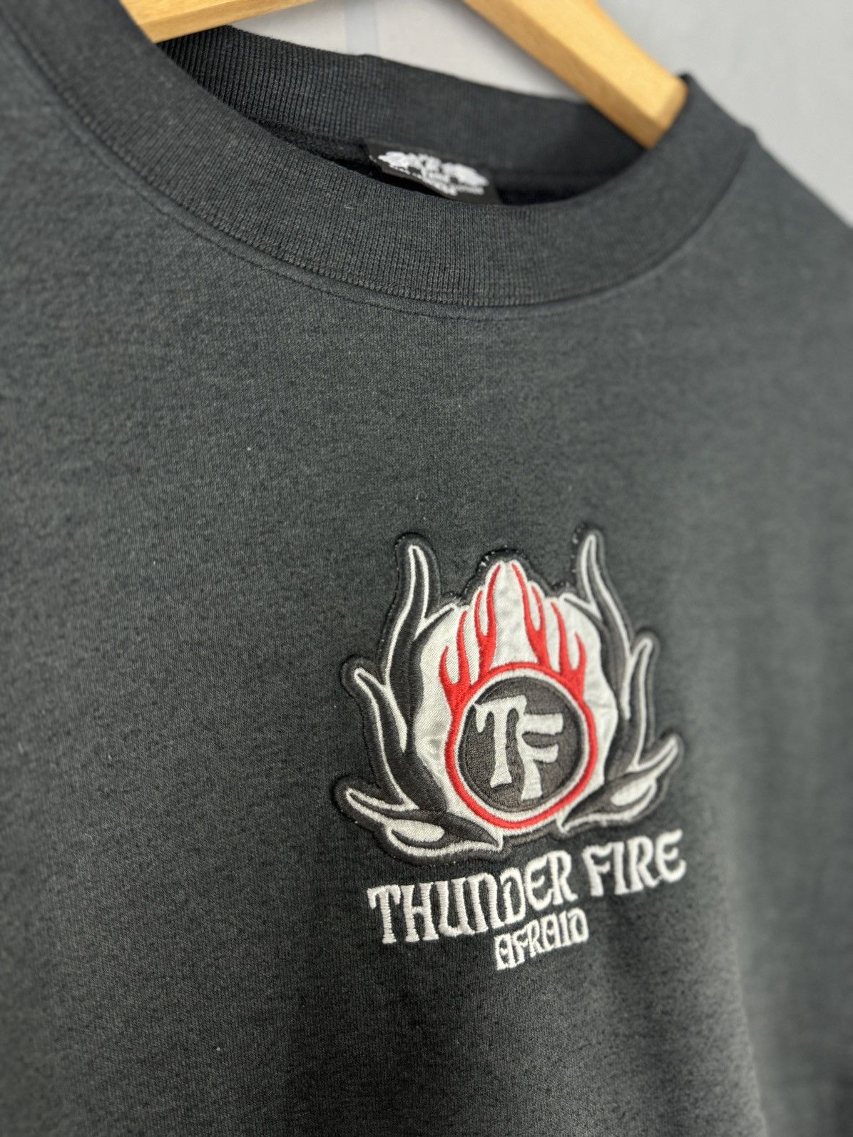 Japanese Brand × Vintage VINTAGE THUNDER FIRE PRINTED CREWNECK SWEATSHIRT SUN FADED Size US M / EU 48-50 / 2 - 9 Thumbnail