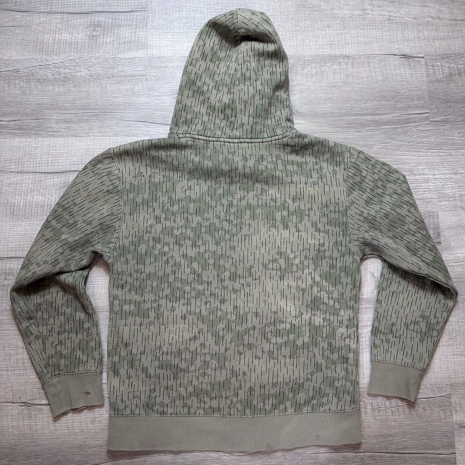 Nike Nike SB Hoodie Mens Small Light Army / Black Camo Rain Print Size US S / EU 44-46 / 1 - 10 Thumbnail