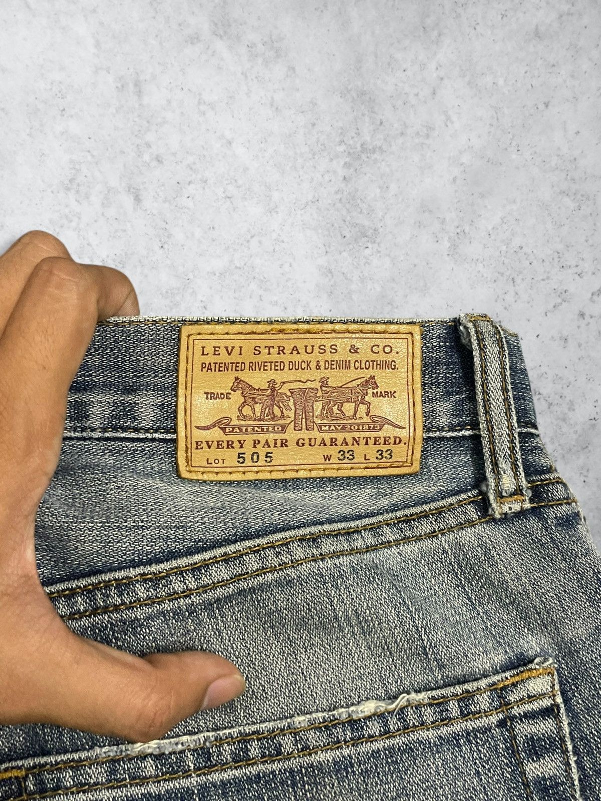Levi's Vintage Y2K Levi’s 505 Sandwash Distressed Baggy Jeans #3072 Size US 33 - 10 Thumbnail