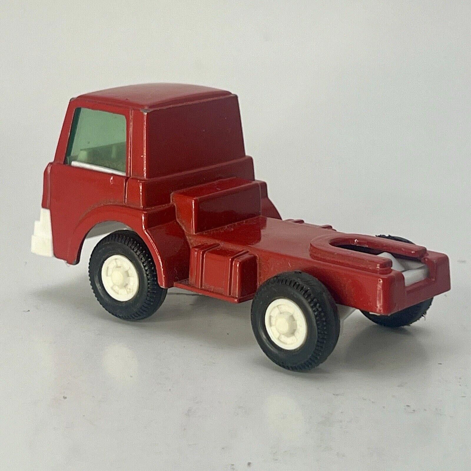 Designer 1970 Tootsietoy Chicago USA Log Truck Red No Trailer RARE Size ONE SIZE - 2 Thumbnail