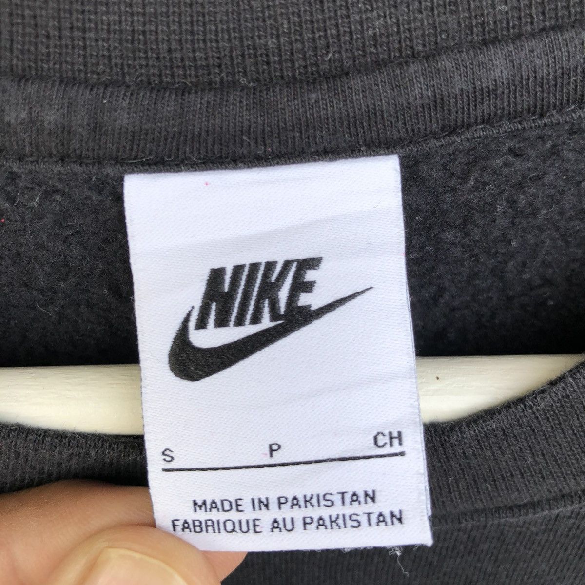 Nike Vintage Nike Sportswear Essentials Sweatshirt Size US S / EU 44-46 / 1 - 6 Thumbnail