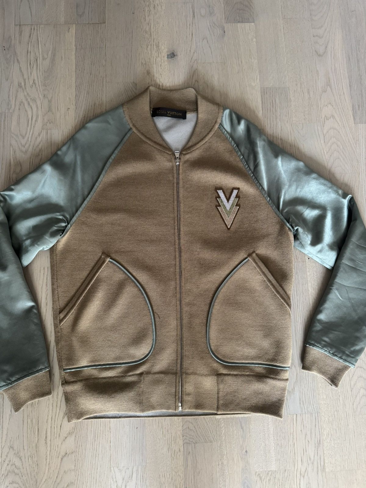 Louis Vuitton LOUIS VUITTON bomber jacket SEE REAL MEASUREMENTS IN PHOTOS Size US S / EU 44-46 / 1 - 2 Thumbnail