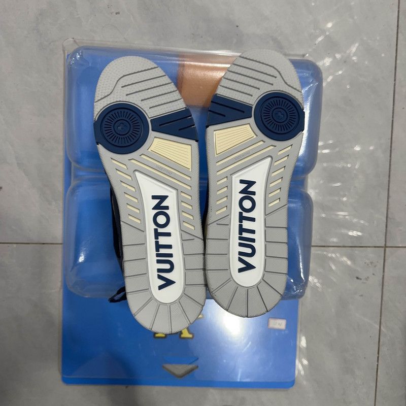 Louis Vuitton Louis Vuitton Blue Trainer Fashion Sneakers for Men -2508 Size US 11 / EU 44 - 4 Thumbnail