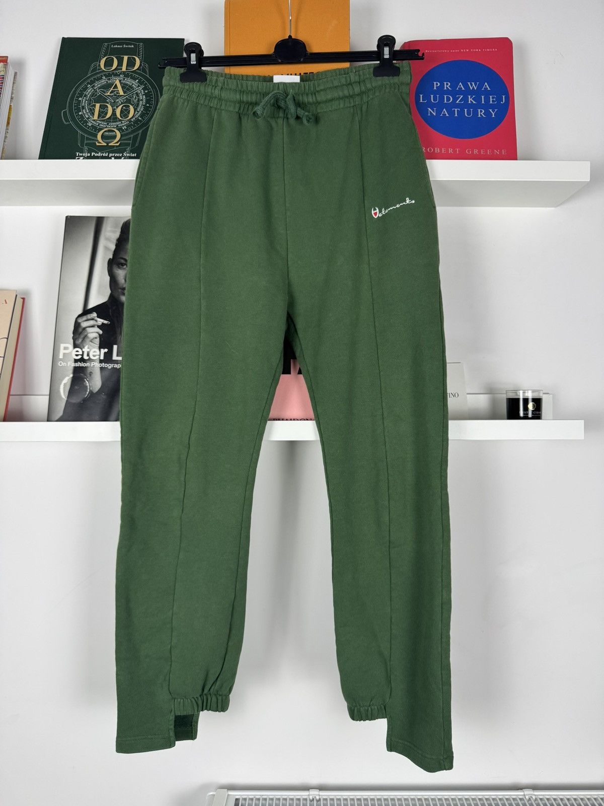 Vetements Vetements jogger sweat pants streetwear hype rare designer Size US 32 / EU 48 - 1 Thumbnail
