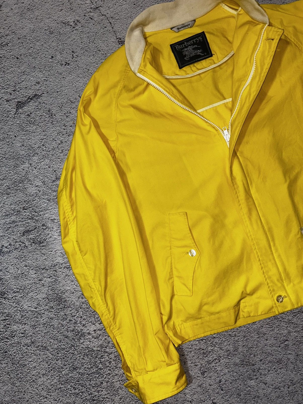 Burberry Vintage Burberrys Yellow Lightweight Bomber Nova Era Size US M / EU 48-50 / 2 - 4 Thumbnail