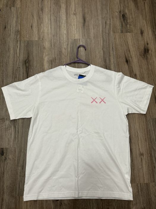 KAWS x Uniqlo UT Short Sleeve Graphic T-shirt (US Sizing) Black