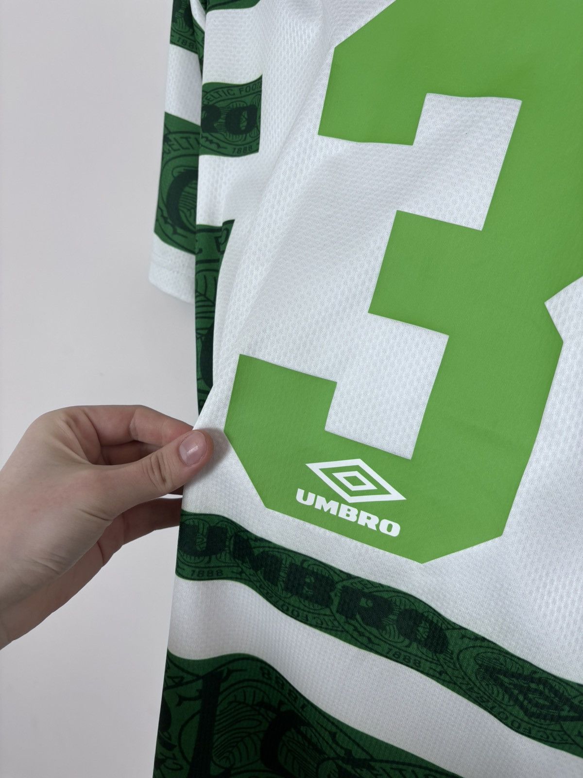 Umbro Umbro Celtic 1995/1997 Home McKinlay #3 Soccer Jersey Shirt Size US S / EU 44-46 / 1 - 18 Thumbnail