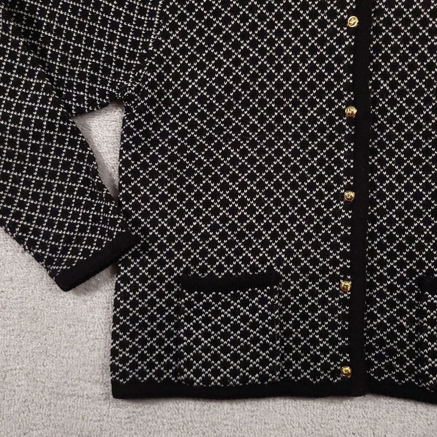 Vintage VINTAGE Crystal-Kobe Sweater Cardigan Womens Large Black White Pockets Knit Gold Buttons 90s Womens Size L / US 10 / IT 46 - 4 Thumbnail