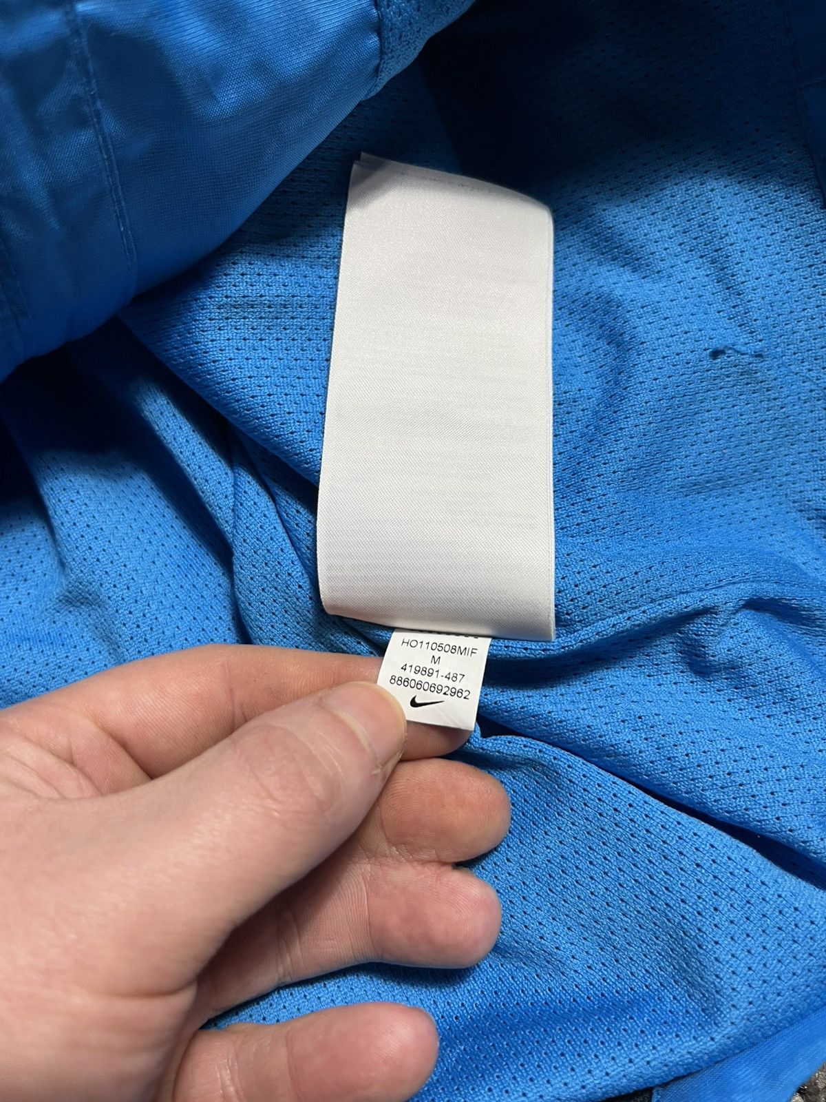 Nike NIKE FC BARCELONA NYLON 2011/12 FOOTBALL JACKET Size US M / EU 48-50 / 2 - 6 Thumbnail