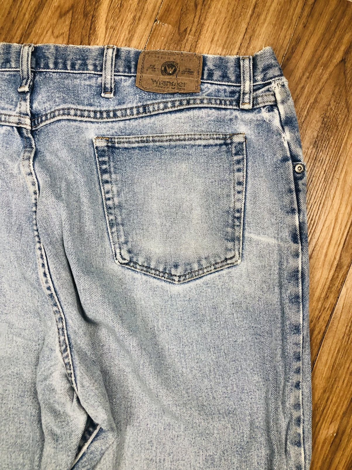 Wrangler Wrangler Jeans Light Wash Custom Art Denim (40) Size US 42 / EU 58 - 16 Thumbnail