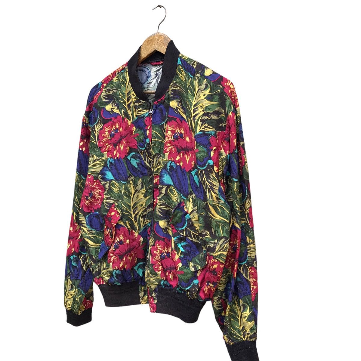 Japanese Brand INCENSE FLORA FULL PRINT BOMBER JACKET Size US M / EU 48-50 / 2 - 2 Thumbnail