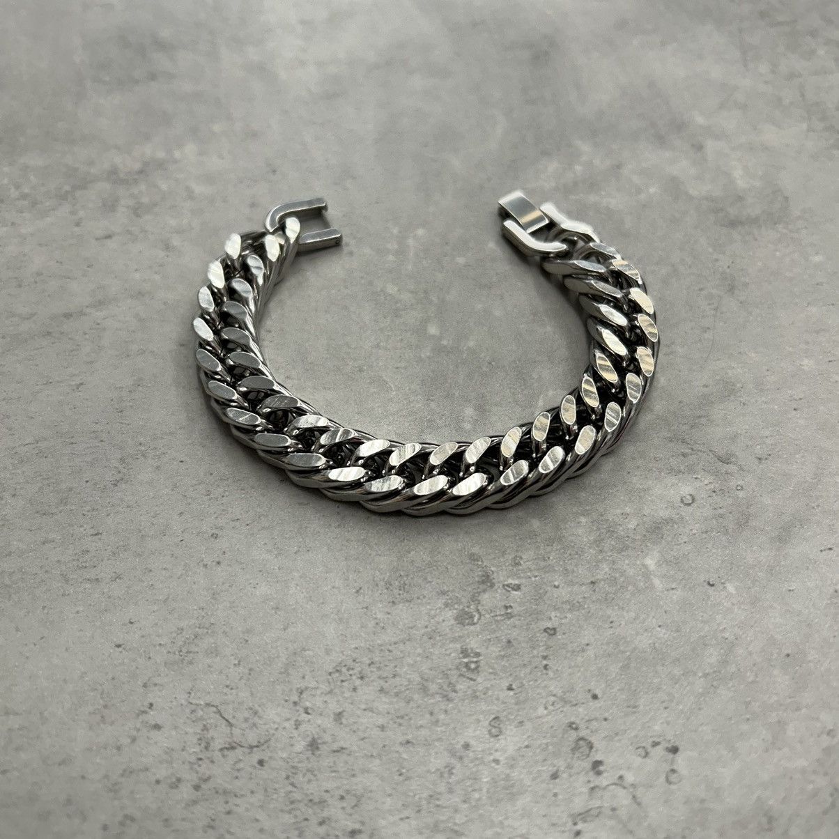 Vintage Y2K 2000s cuban style link thick heavyweight silver bracelet Size ONE SIZE - 1 Thumbnail