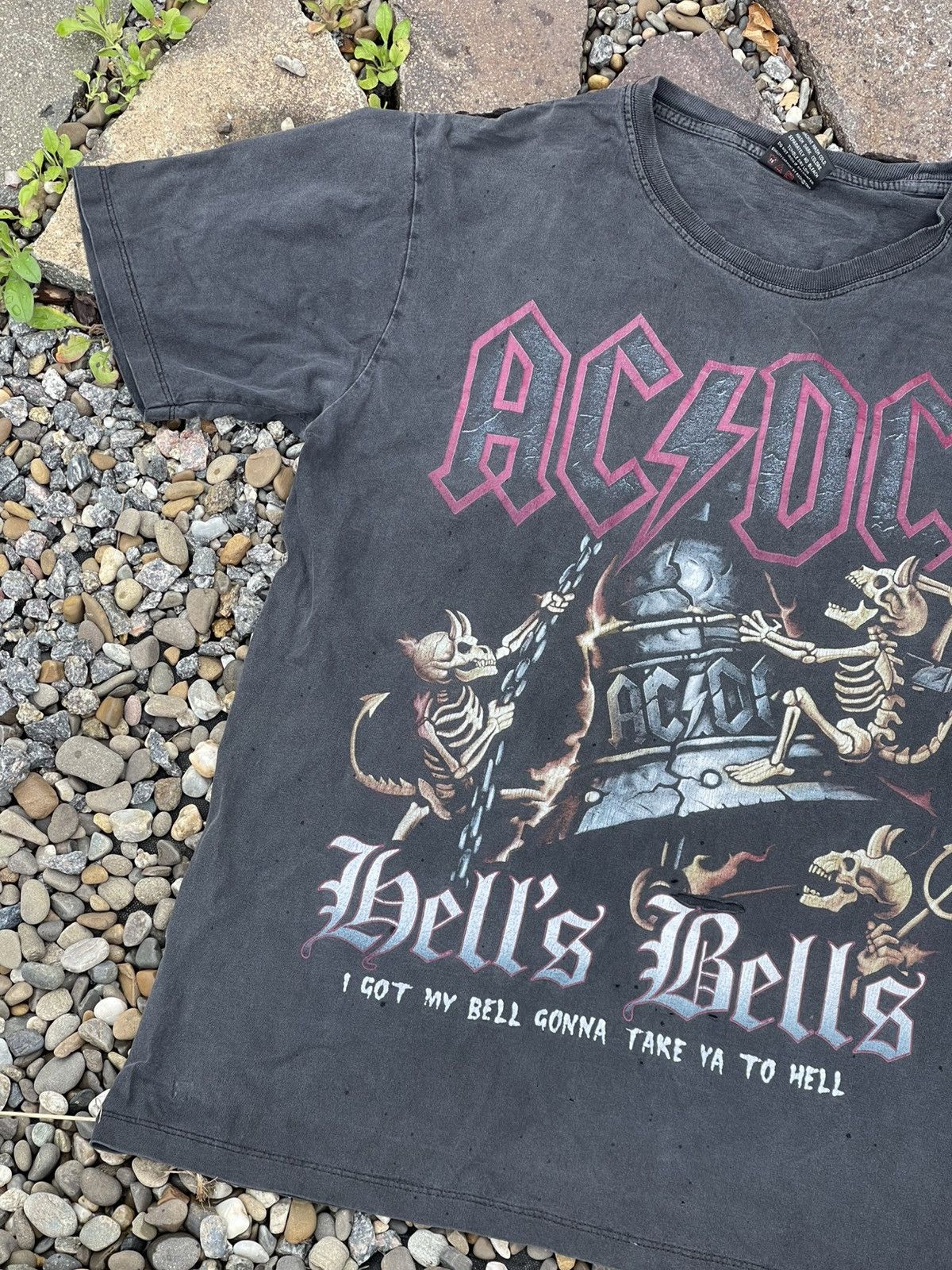 AC/DC 90’s AC/DC Vintage Hells Bells Distressed T-shirt Tee Size US L / EU 52-54 / 3 - 4 Thumbnail