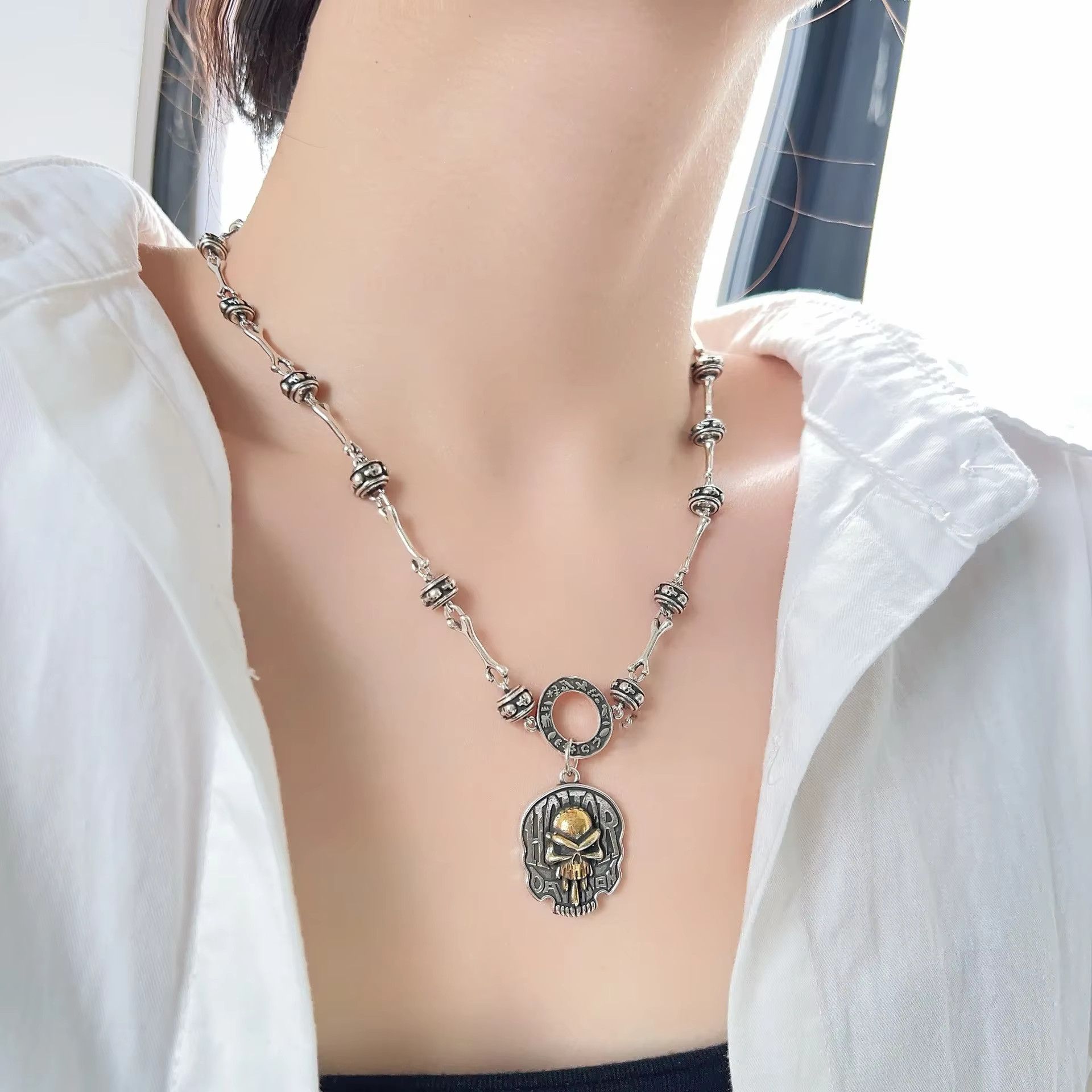 Jewelry Vintage Punk Style Skull Head Necklace Size ONE SIZE - 5 Thumbnail