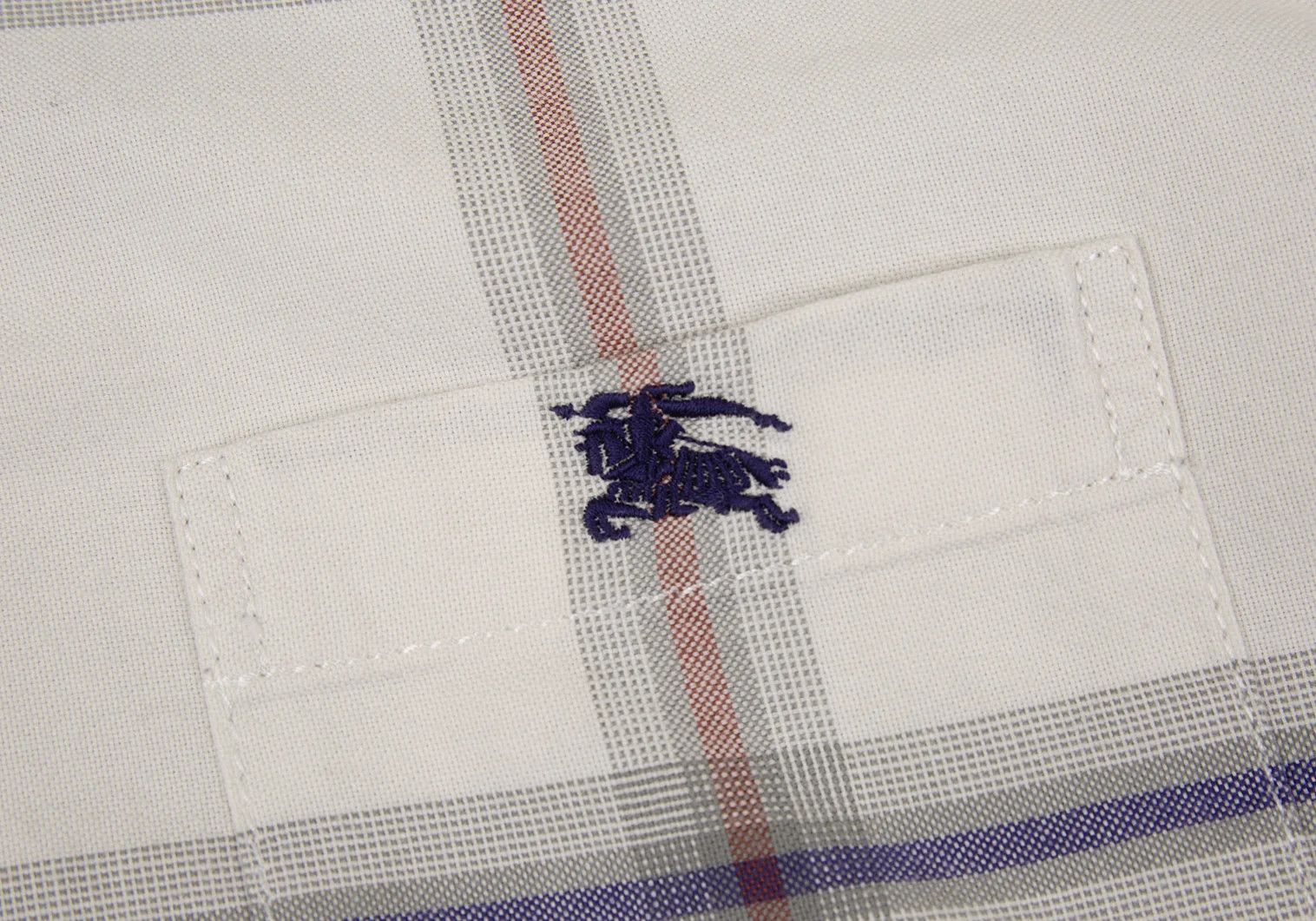 Burberry Check Button-Down Shirt in Light Gray with Check Pattern Size US M / EU 48-50 / 2 - 7 Thumbnail