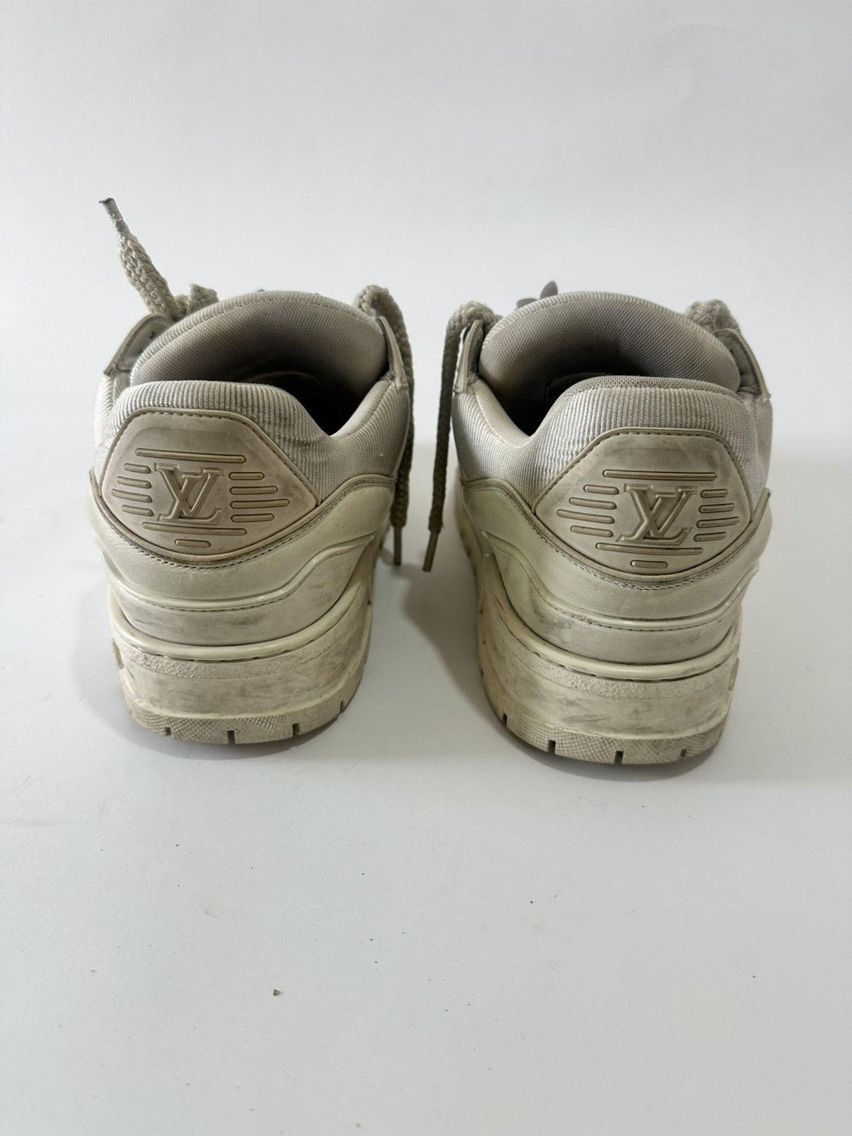 Louis Vuitton Louis Vuitton White Leather LV Trainer Maxi Sneakers Size 10 Size US 11 / EU 44 - 4 Thumbnail
