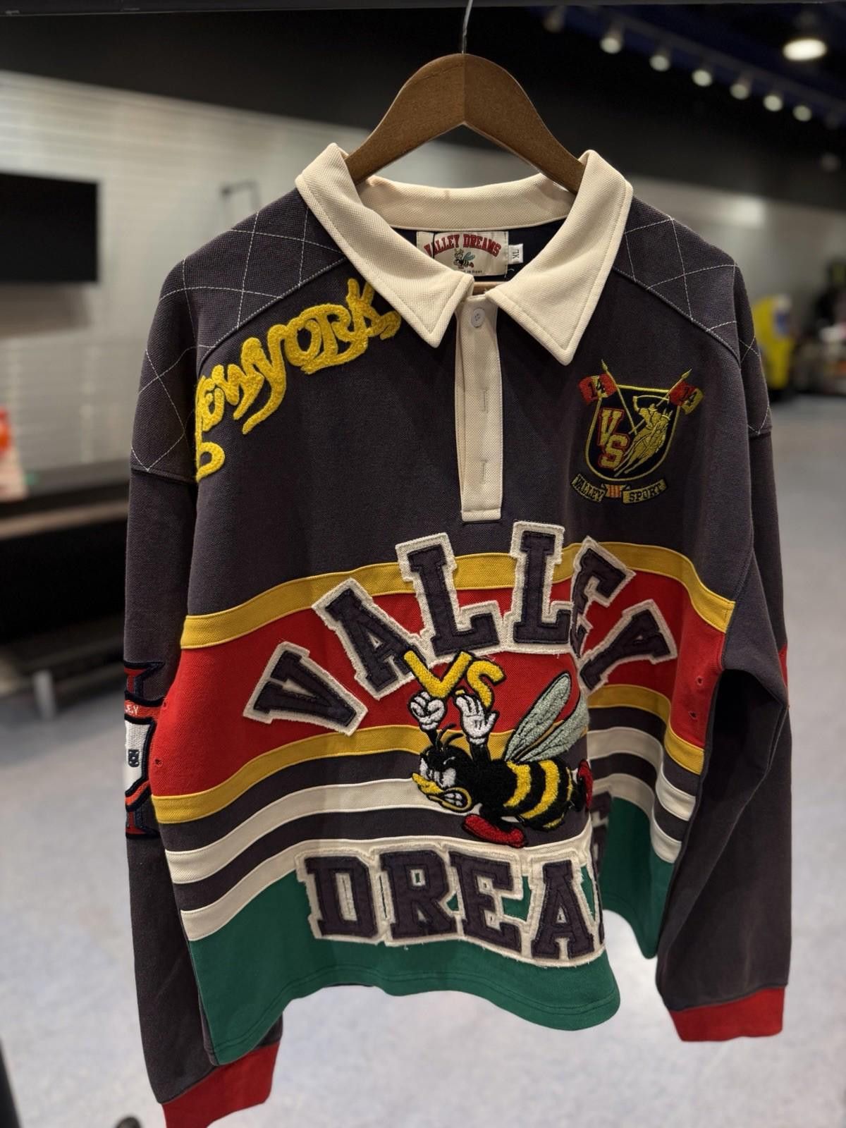 Vale Vale Forever Valley Dreams Rugby Long-Sleeve Tee Size XL New Size US XL / EU 56 / 4 - 1 Thumbnail
