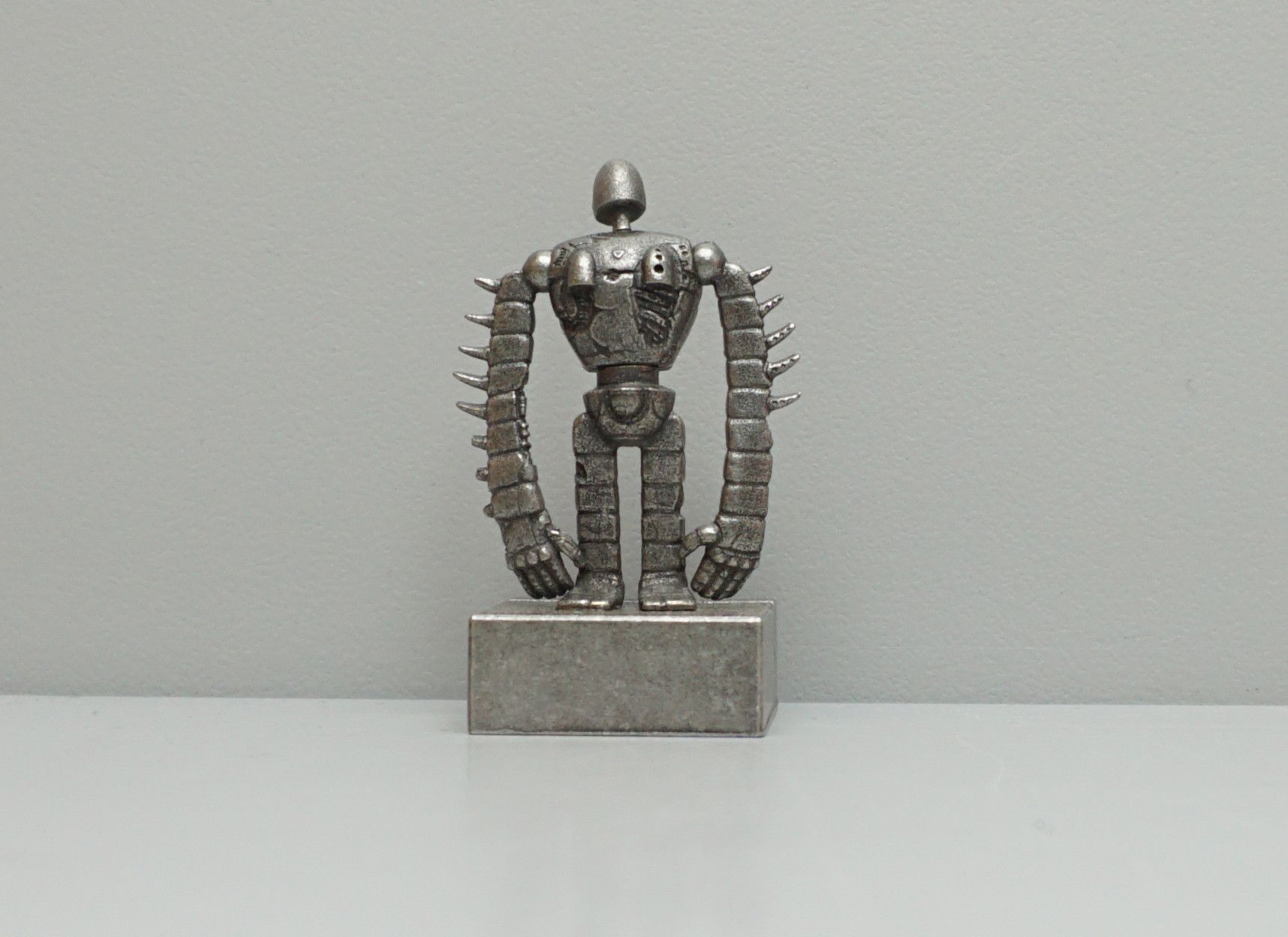 Designer 2001 Castle in the Sky Robot Card stand Size ONE SIZE - 7 Thumbnail