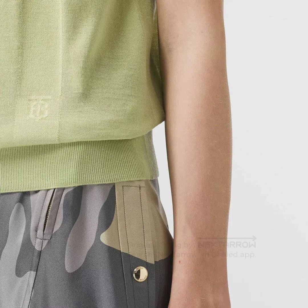 Burberry Burberry TB Logo Wool Polo. Size S / US 4 / IT 40 - 6 Thumbnail