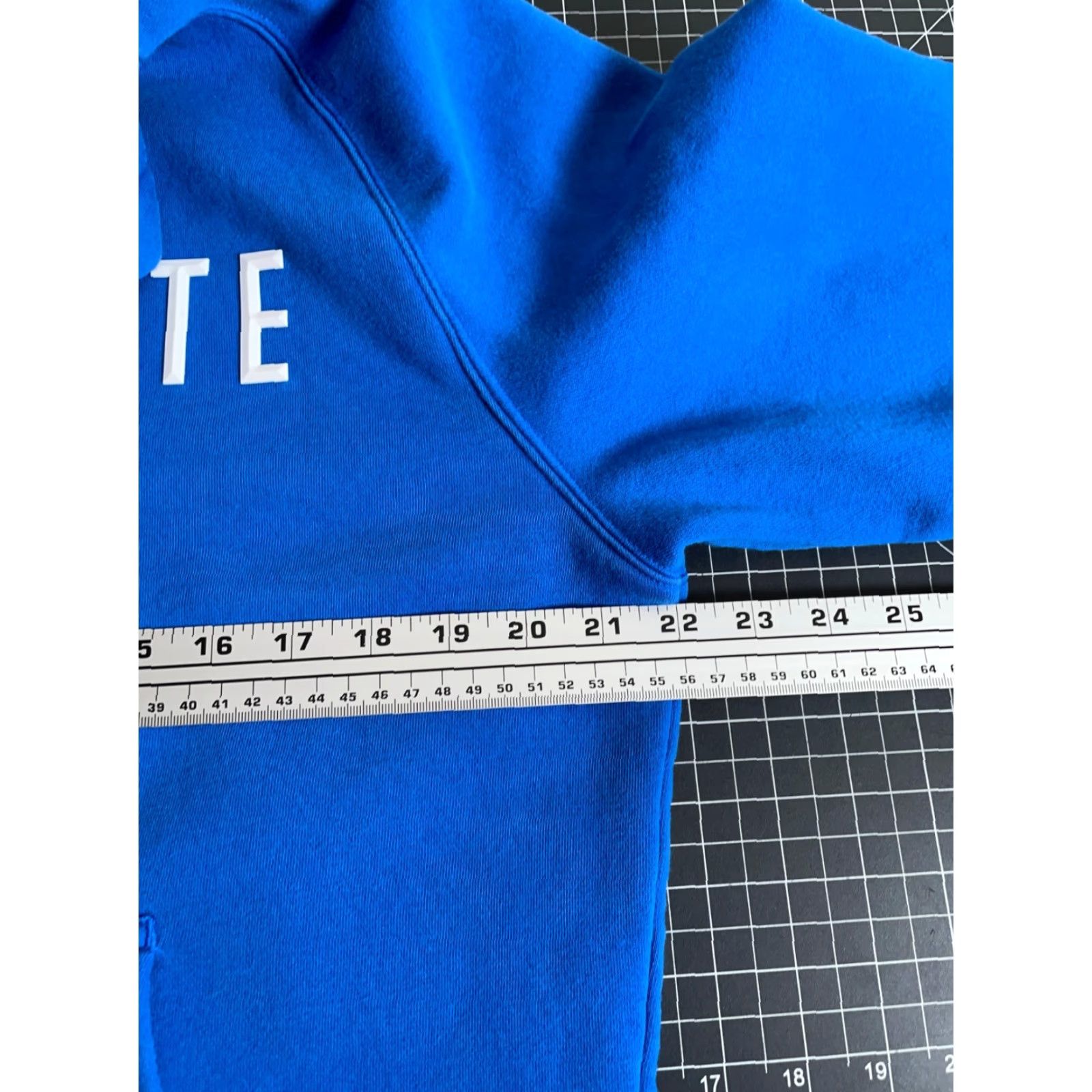 Vintage Alphalete Hoodie Adult Medium Blue Pullover Sweatshirt 2016 Raised Graphic Size US M / EU 48-50 / 2 - 4 Thumbnail