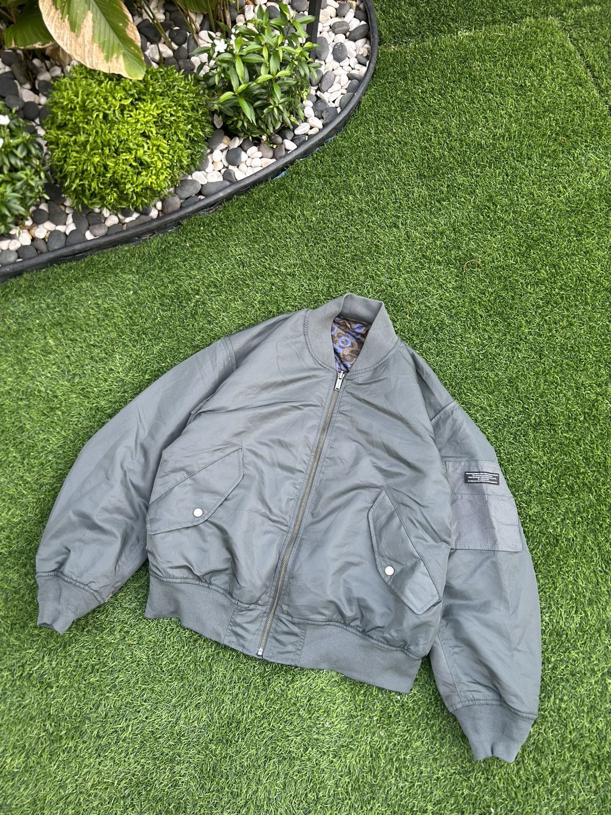 GU × Undercover GU x Undercover Reversible MA-1 Bomber Jacket "Silent Noise" Size US M / EU 48-50 / 2 - 3 Thumbnail