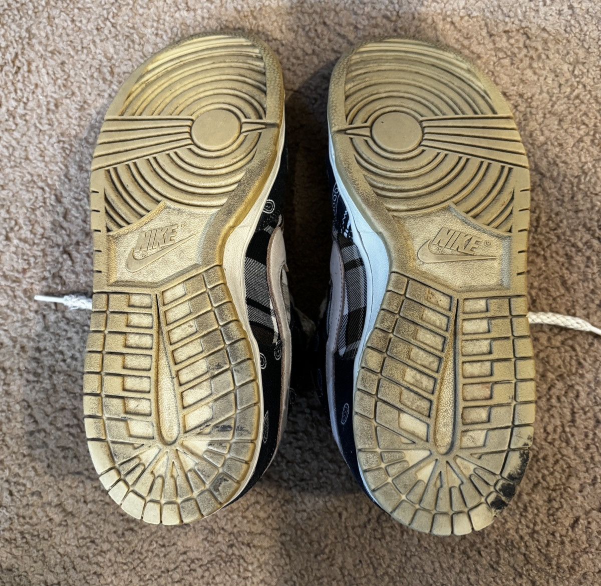 Nike × Travis Scott Nike SB Dunk Low Travis Scott Cactus Jack - Men Size 10.5 Size US 10.5 / EU 43-44 - 6 Thumbnail