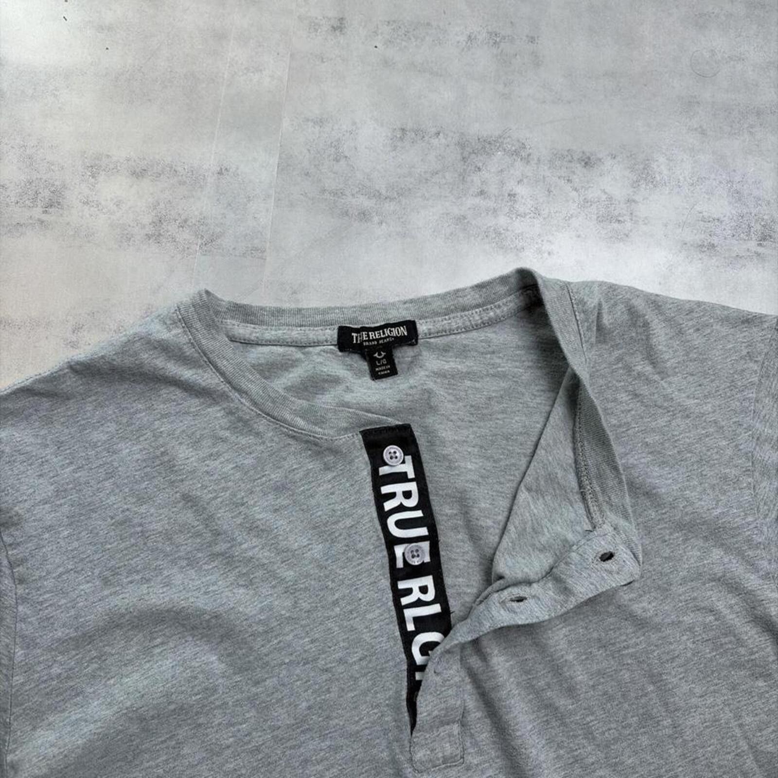 True Religion Y2K Grey True Religion Grunge Henley Shirt Size US L / EU 52-54 / 3 - 6 Thumbnail