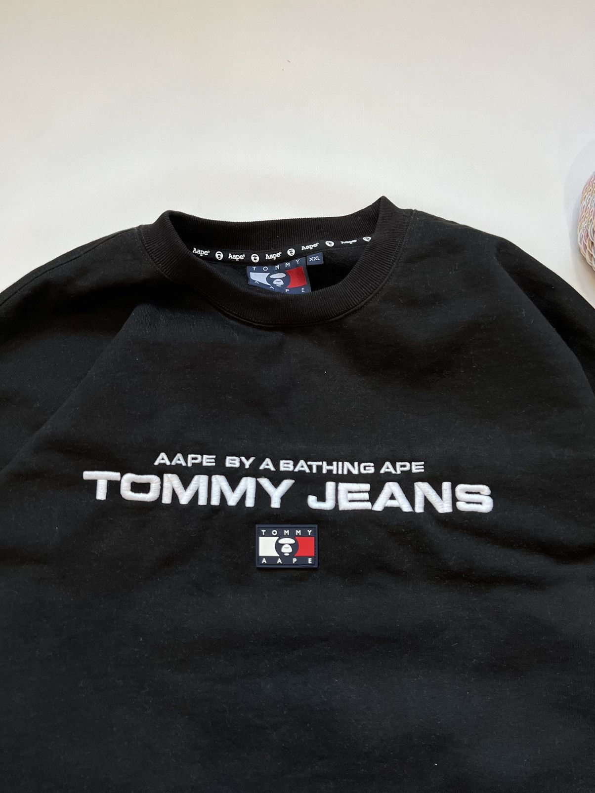Aape × Tommy Hilfiger Tommy Hilfiger x Aape Crewneck Size US XXL / EU 58 / 5 - 4 Thumbnail
