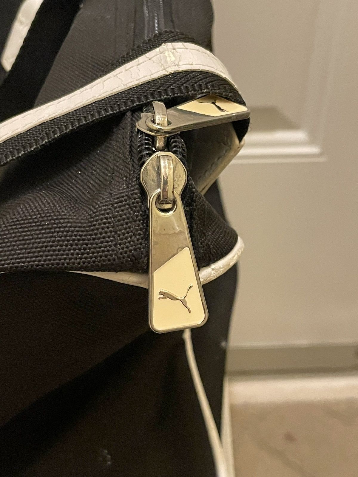 Puma Vintage Y2K Puma Black & White Cat Logo Cute Hand Bag Purse Size ONE SIZE - 15 Thumbnail