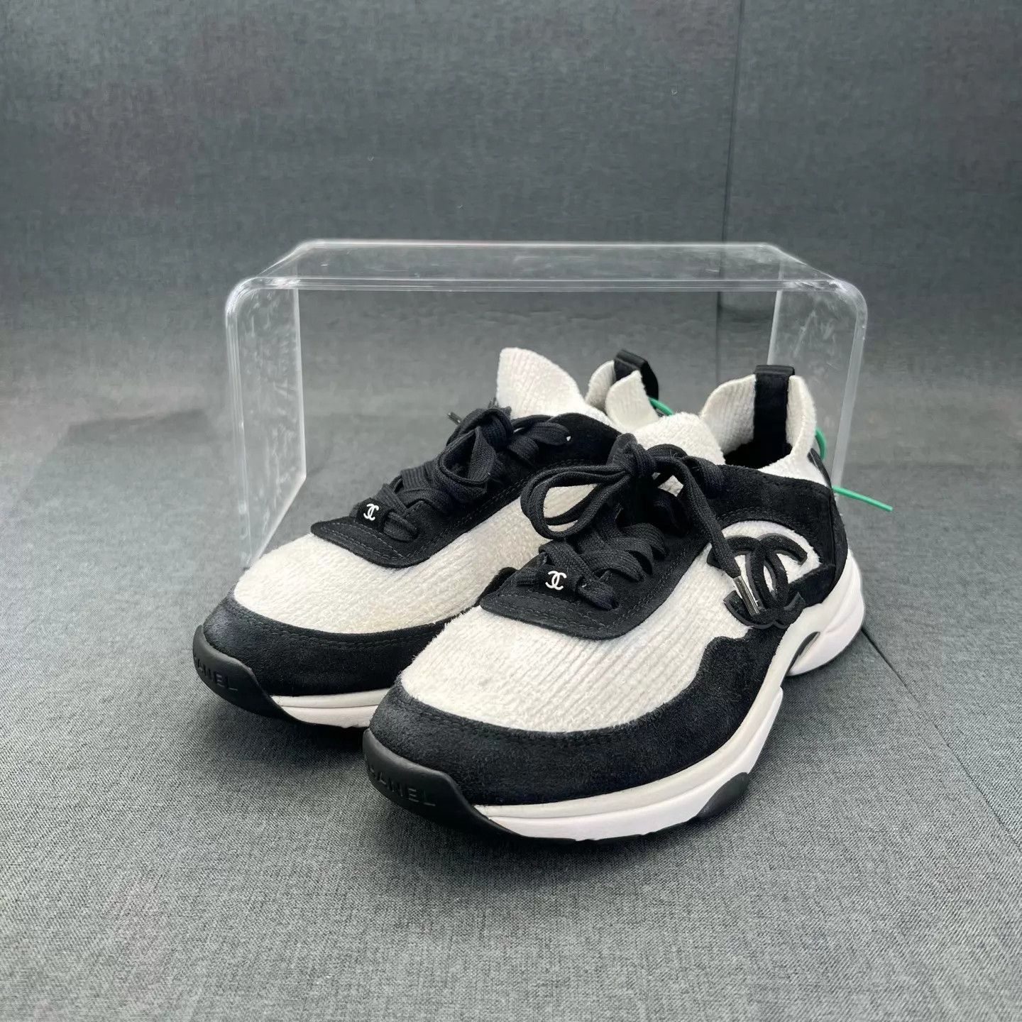 Chanel Multi Color Low-Top Sneakers Size 7 Size US 7 / EU 40 - 1 Thumbnail