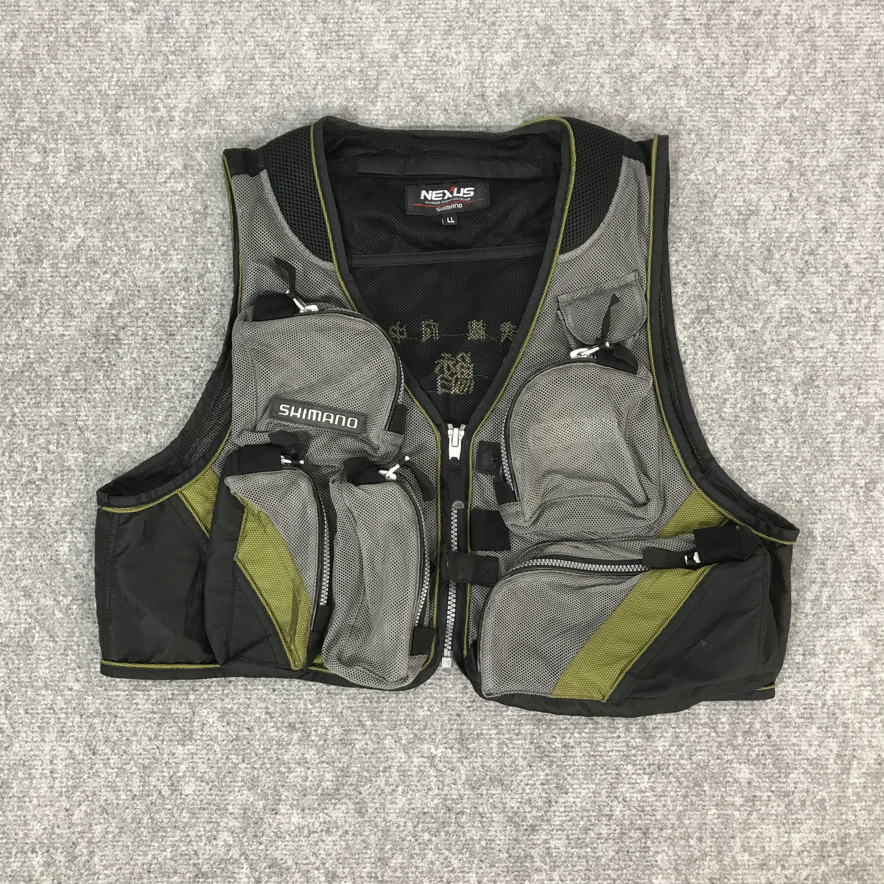 Japanese Brand SHIMANO FISHING TACTICAL VEST Size US L / EU 52-54 / 3 - 1 Thumbnail