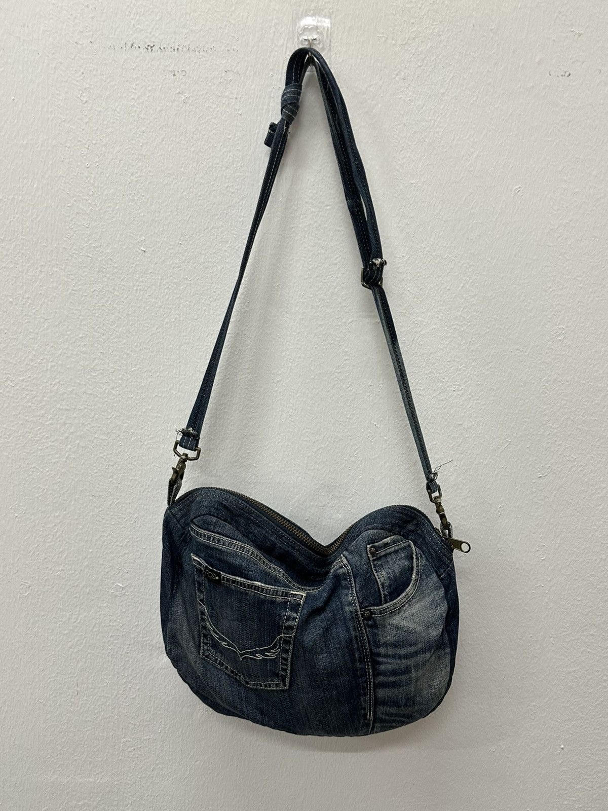 Japanese Brand Rodeo Crown Japanese Brand Reconstruct Sling Bag Size ONE SIZE - 13 Thumbnail