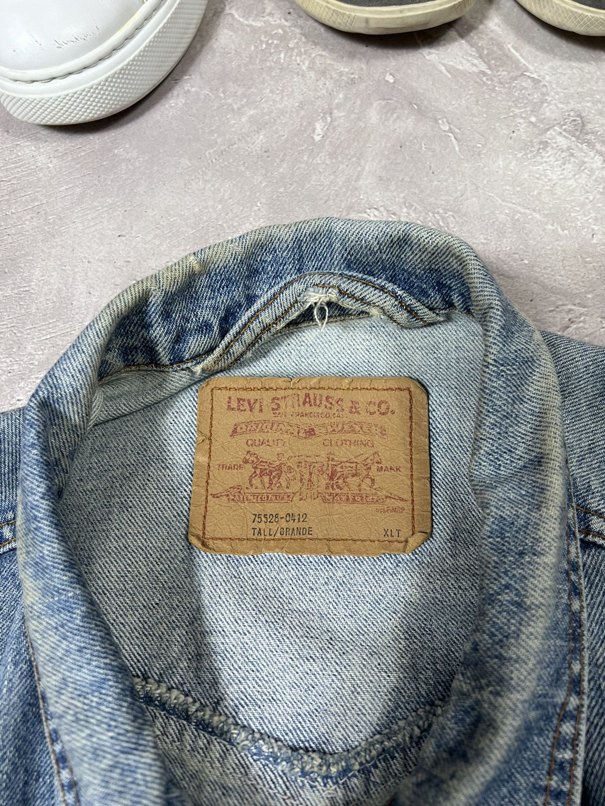 Levi's Vintage Clothing Vintage 90s Levis Washed Heawyweight Denim Jacket Size US XL / EU 56 / 4 - 3 Thumbnail