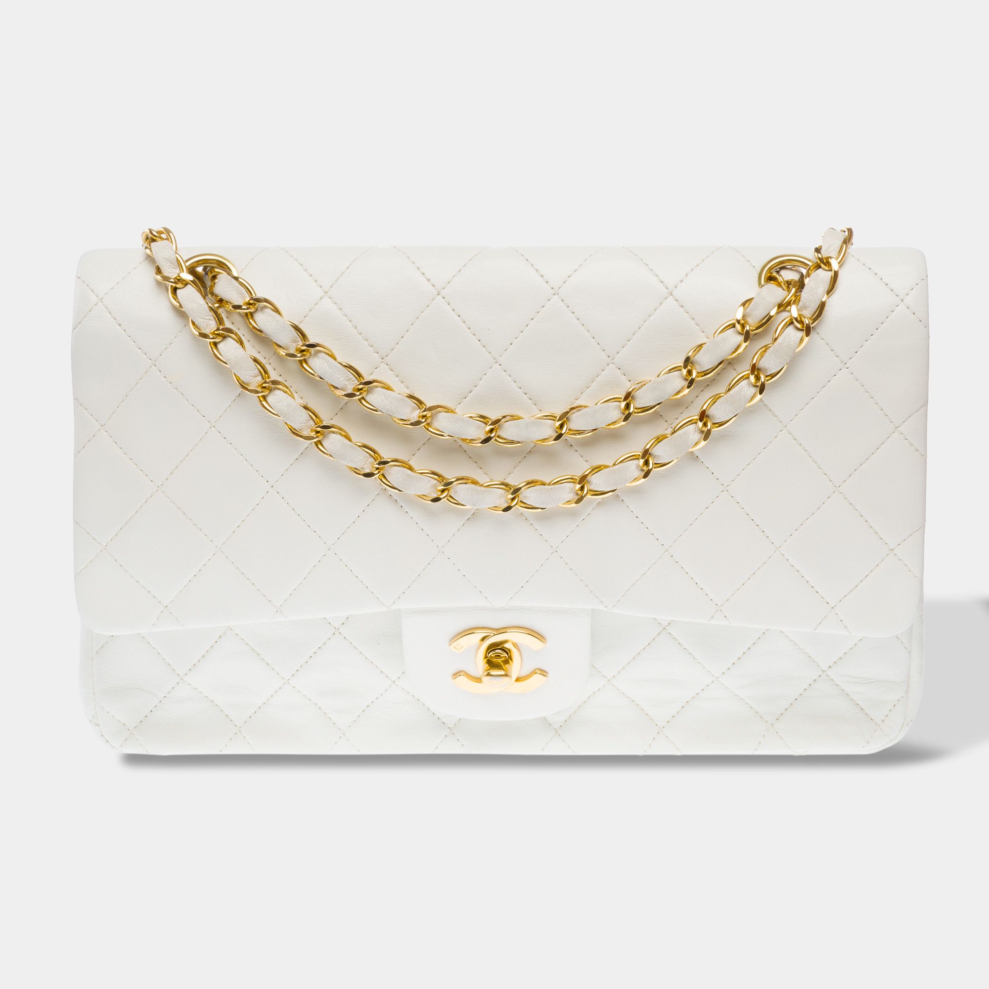Chanel Chanel Timeless Classique in White Leather Size ONE SIZE - 1 Thumbnail