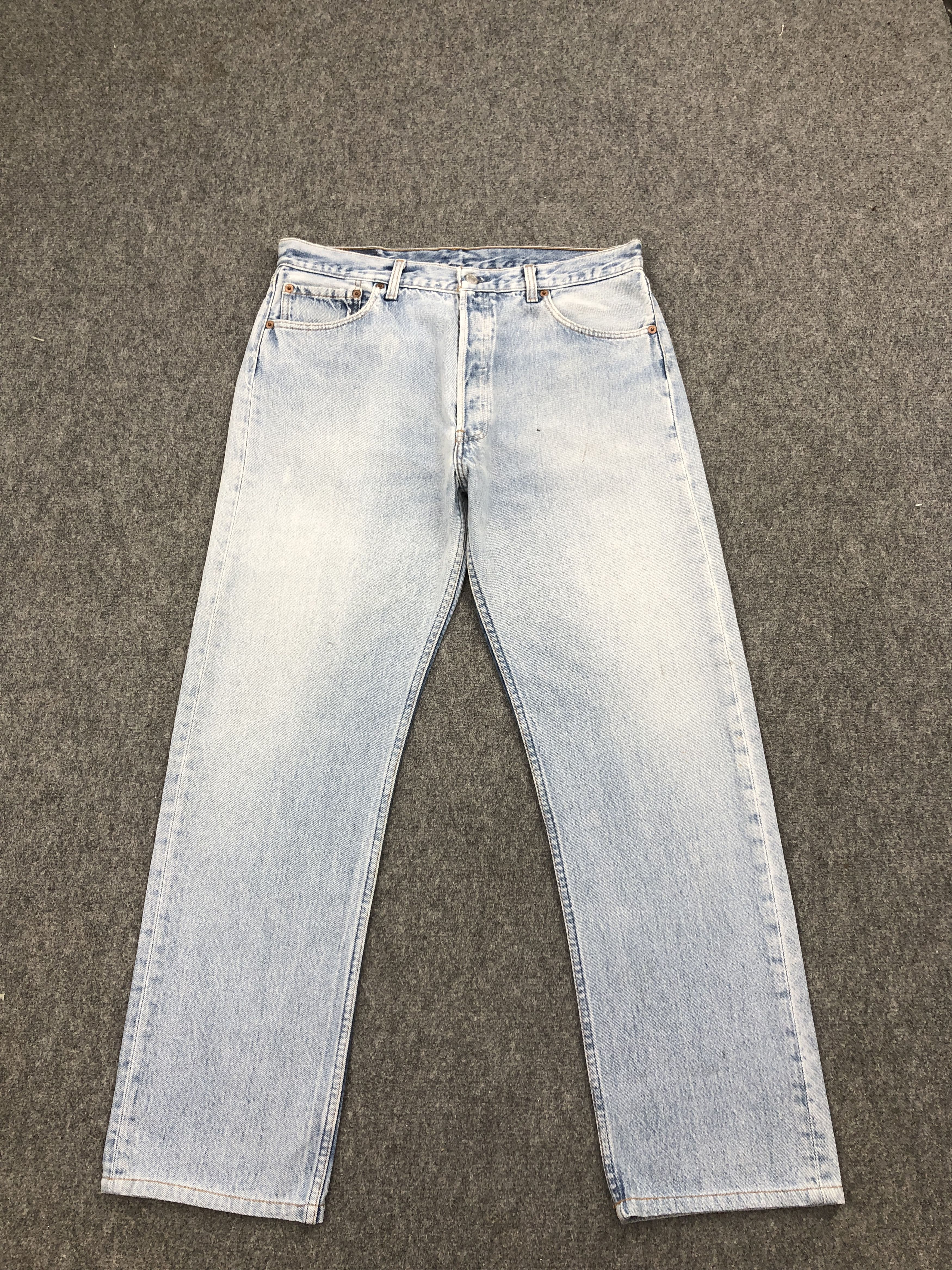 Light Blue Washed Vintage 90s Levis 501 Jeans