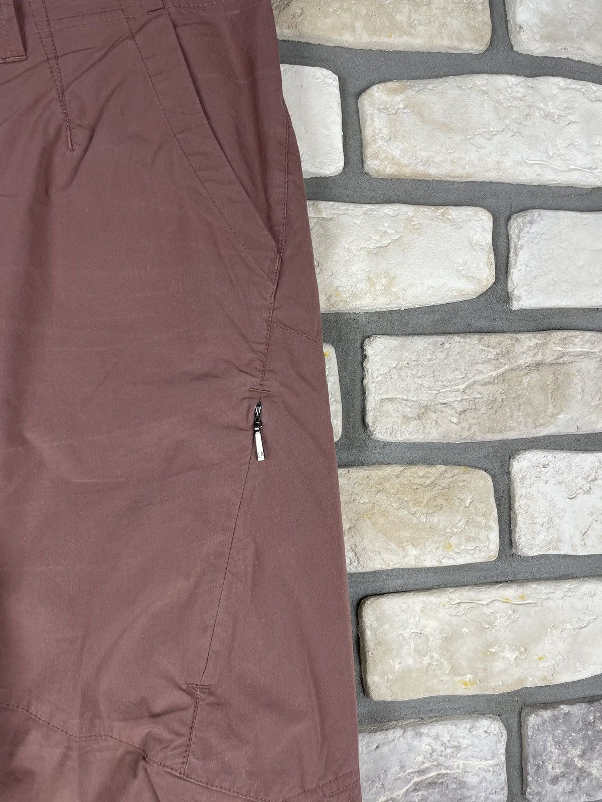 Arc'teryx × Designer Arcteryx arc’teryx pants shorts leggings Size 25" / US 0 / IT 36 - 3 Thumbnail