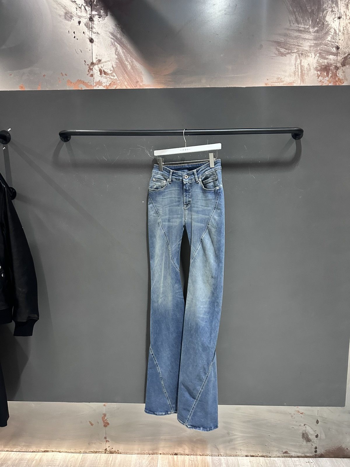 Rick Owens Drkshdw Rick owens drkshdw Bias bootcut washed indigo Size 26" / US 2 / IT 38 - 1 Thumbnail