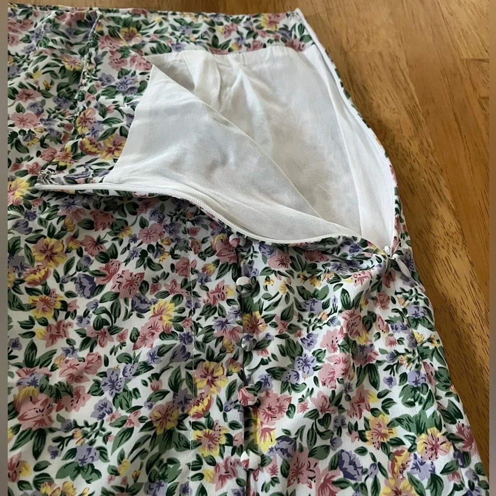 The Unbranded Brand Lulu’s floral print mini skirt, size small Size 28" / US 6 / IT 42 - 3 Thumbnail