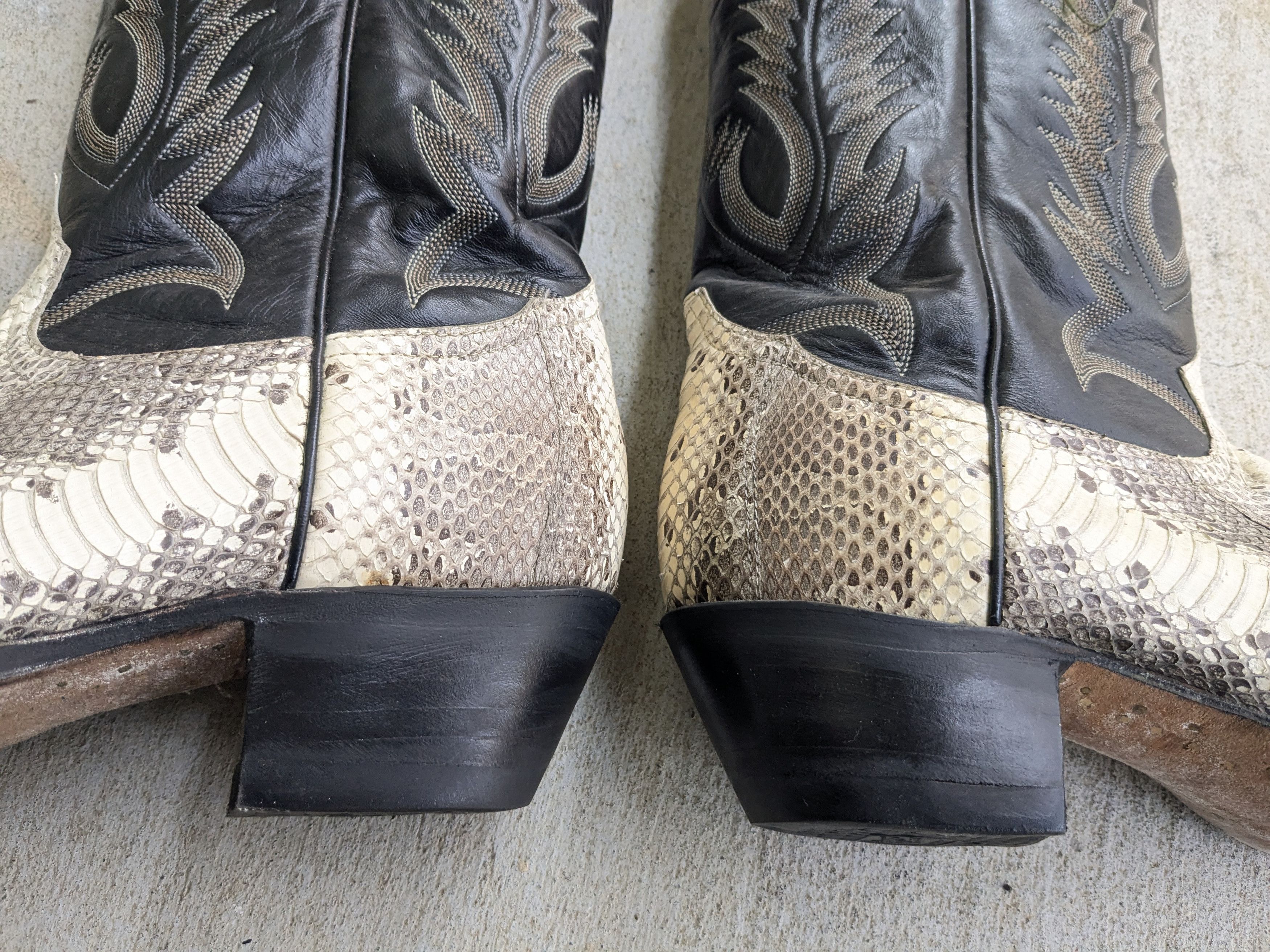 Tony Lama Tony Lama Cowboy Boots Snakeskin Black 9 D Leather Python Size US 9 / EU 42 - 9 Thumbnail