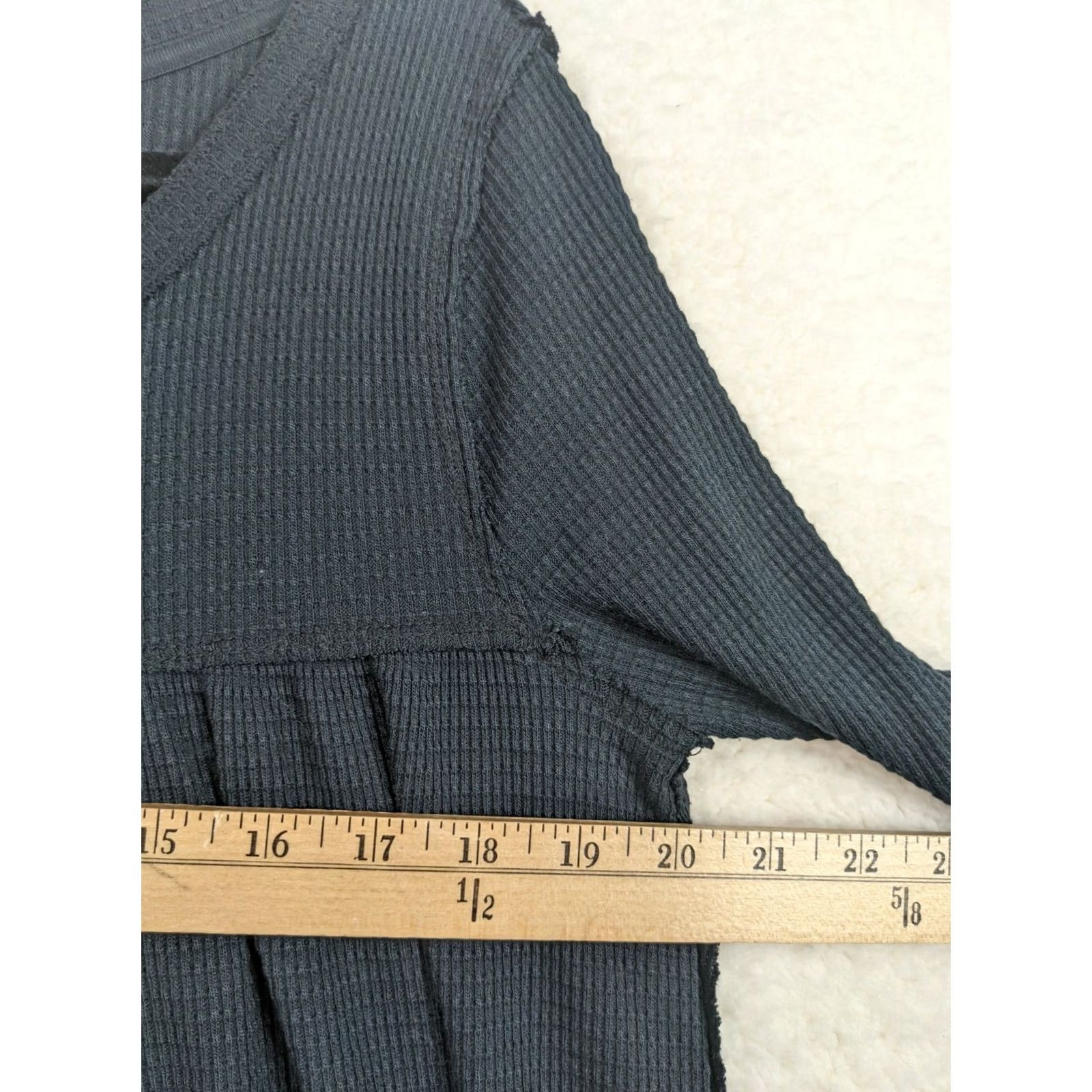 Vintage We The Free Women's Knit Top Navy Blue V-Neck Button-Down 1/2 Button XS Size XS / US 0-2 / IT 36-38 - 6 Thumbnail