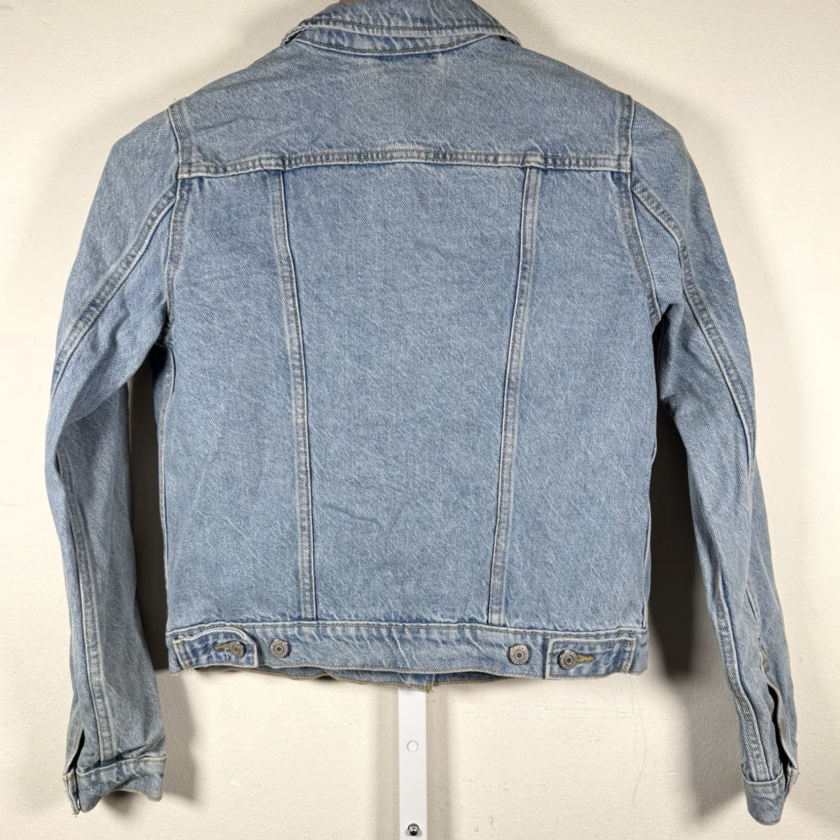 Levi's Levi's Original Trucker Jacket Women Medium Blue Cotton Denim New With Tags Jacket Women M Blue Levi's Trucker Vintage? Size M / US 6-8 / IT 42-44 - 2 Thumbnail