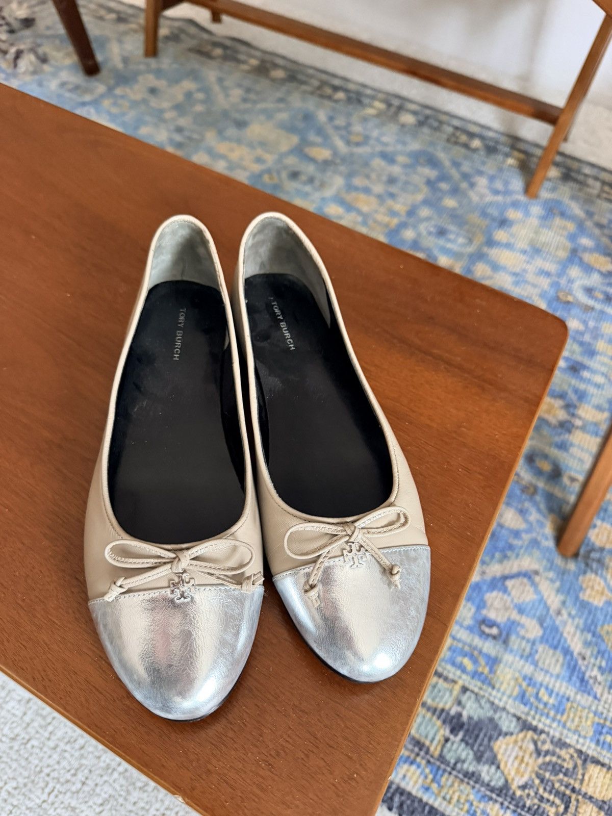 Tory Burch Tory Burch cap toe oyster beige round toe ballet flats 8 Size US 8 / IT 38 - 14 Thumbnail
