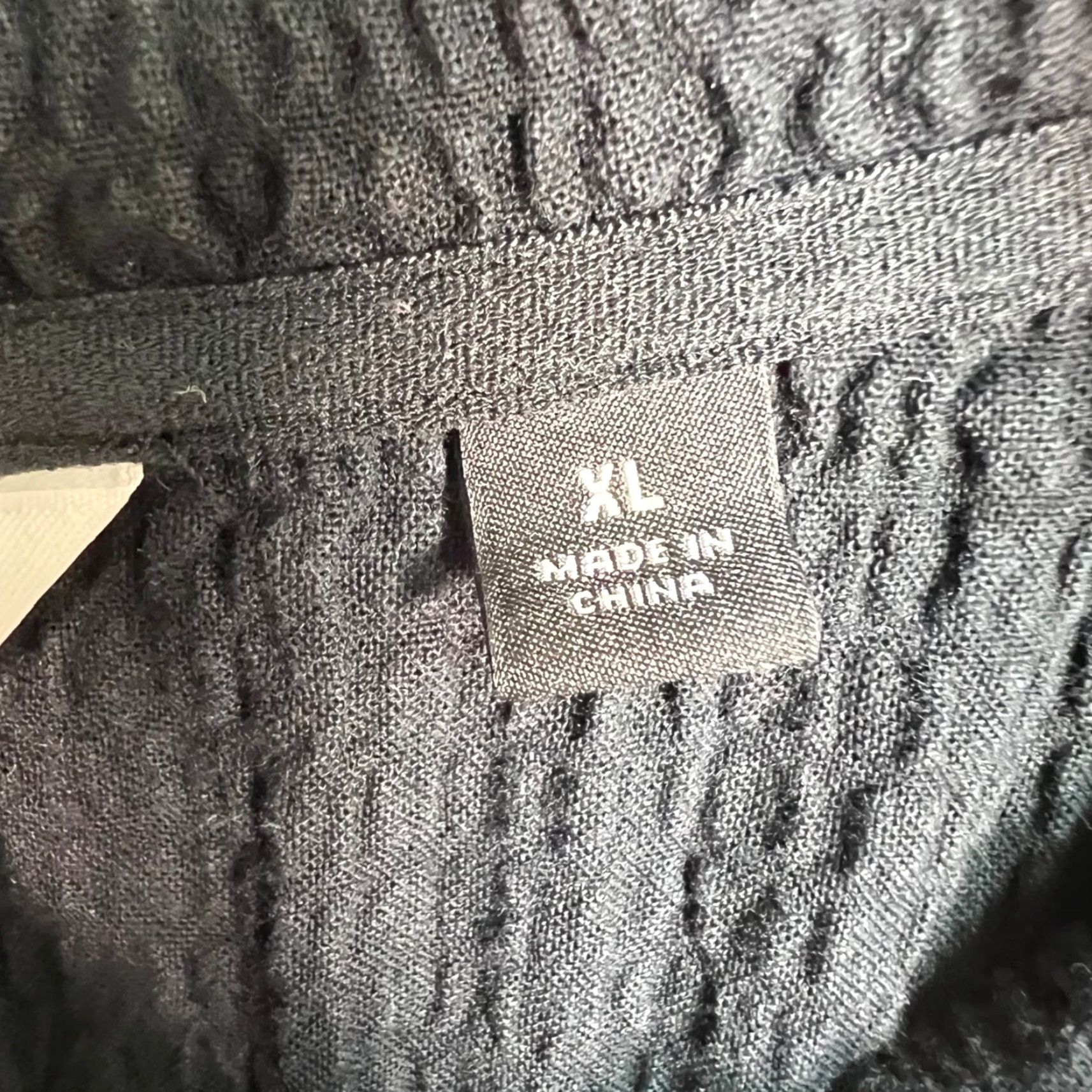 Uniqlo VINTAGE Uniqlo Shirt Womens XL Turtleneck Tunic Black Long Sleeve Knit Solid 8/10 Mens Womens Size XL / US 12-14 / IT 48-50 - 4 Thumbnail