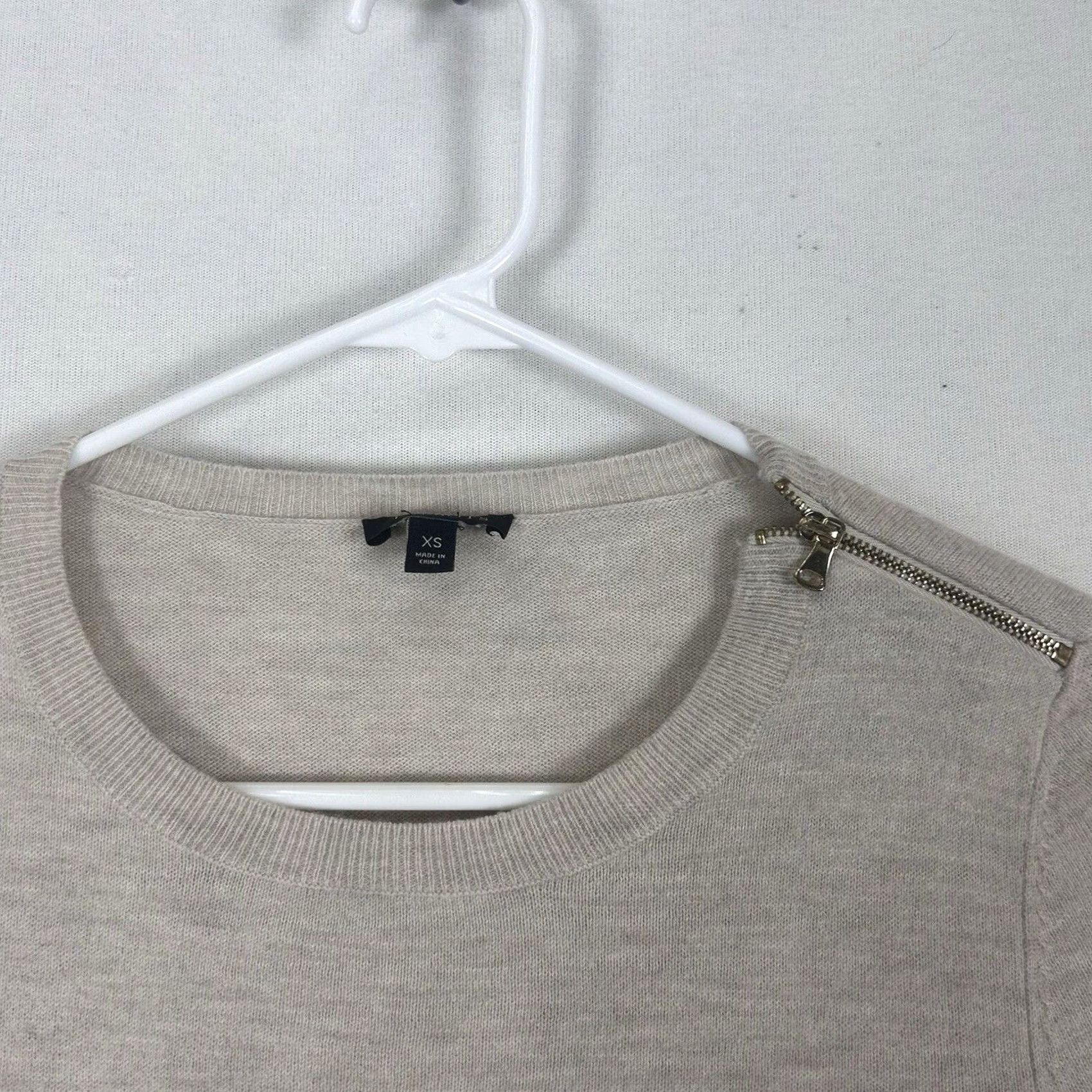 Talbots Talbots Colorblock Crew Neck Lightweight Lambswool Blend Sweater XS Women Long Sleeve Gray Size XS / US 0-2 / IT 36-38 - 2 Thumbnail