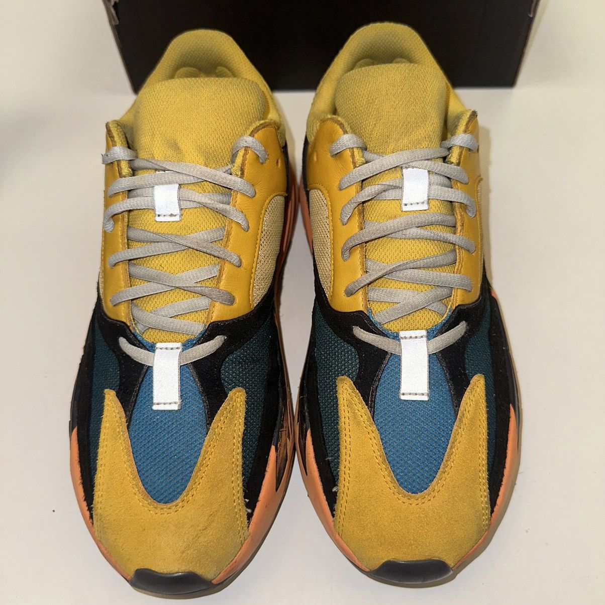 Adidas × Yeezy Size 10.5 - Adidas Yeezy Boost 700 Sun GZ6984 Yellow Black Size US 10.5 / EU 43-44 - 4 Thumbnail