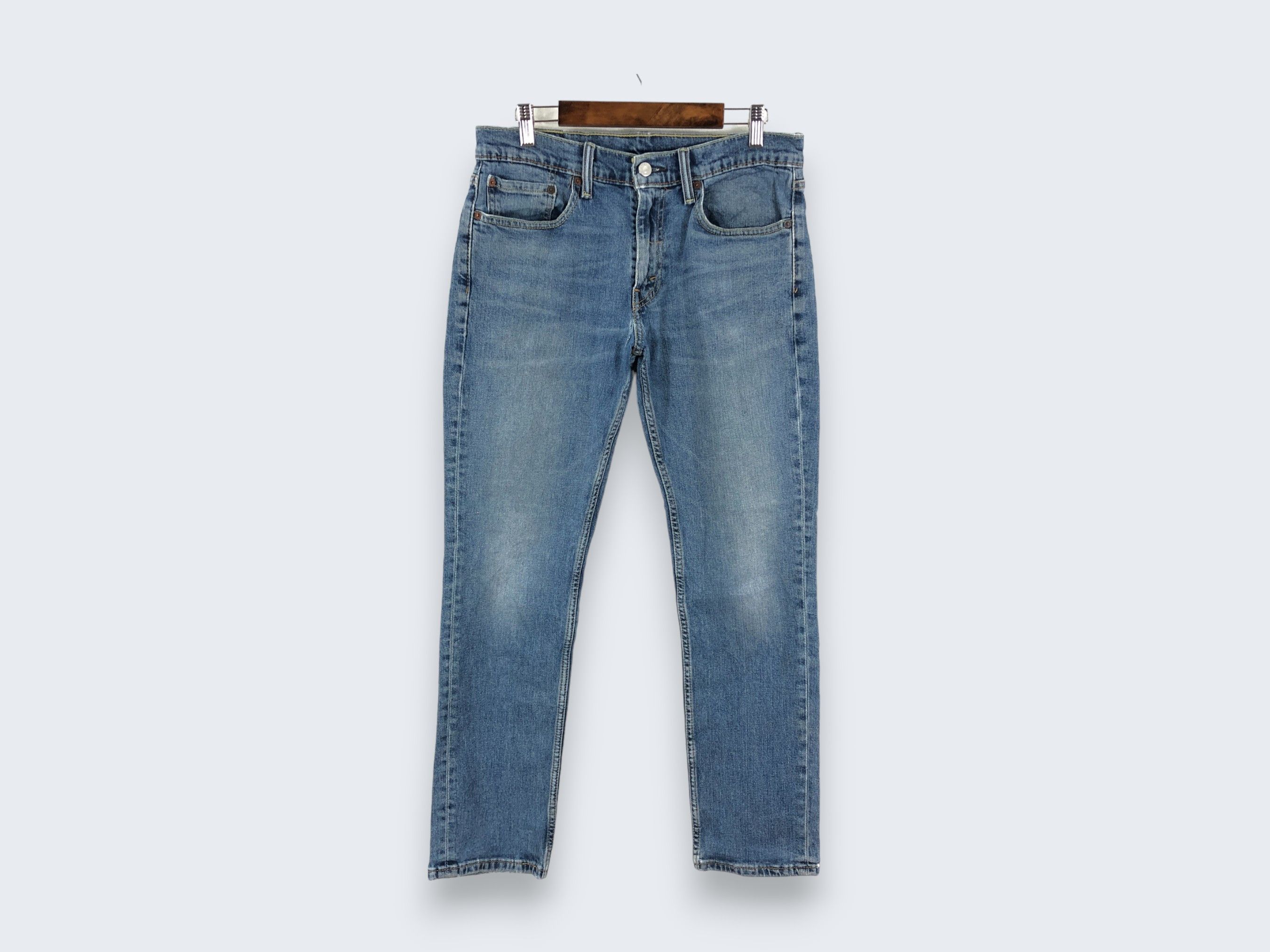 32 x 28.5 Vintage Levi 511 Jeans L1444